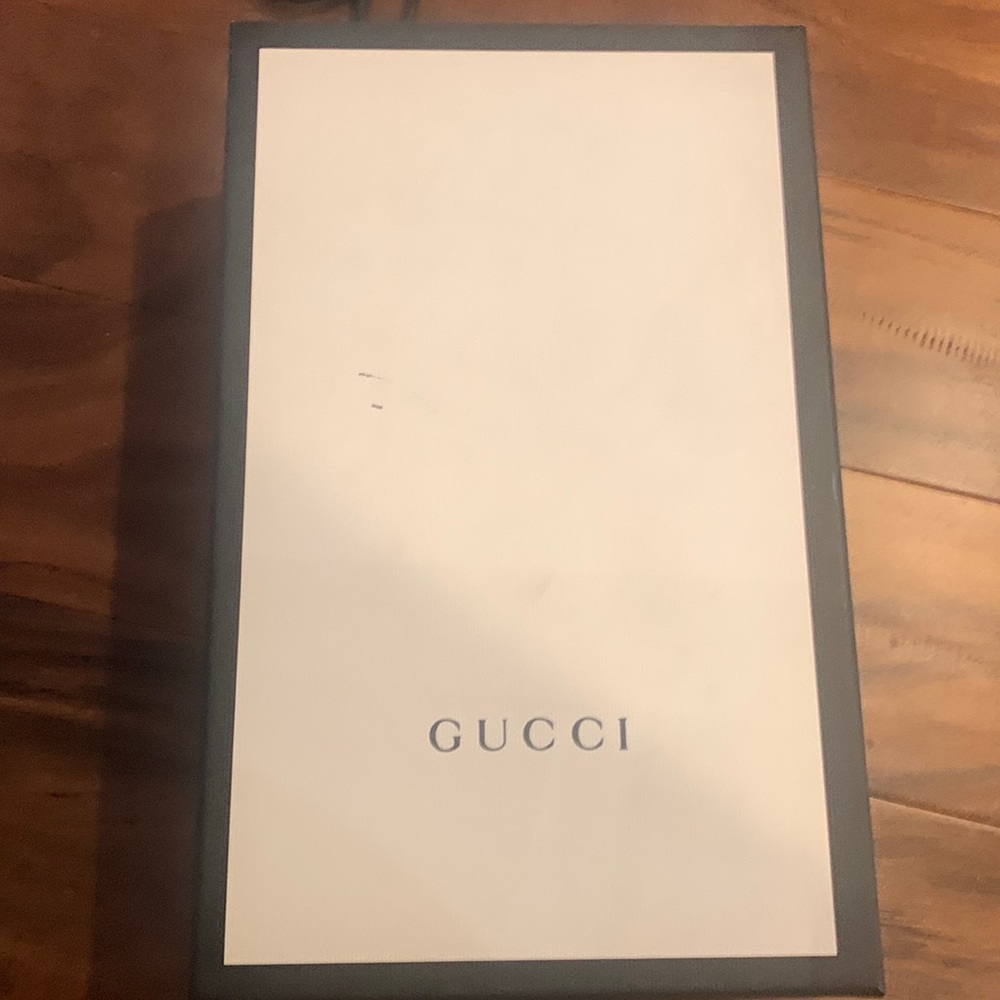 Gucci heels 38.5 size. In box new! never worn! No return!